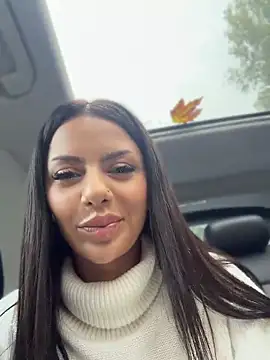 Ivy_Trixx - Free the boobies outside