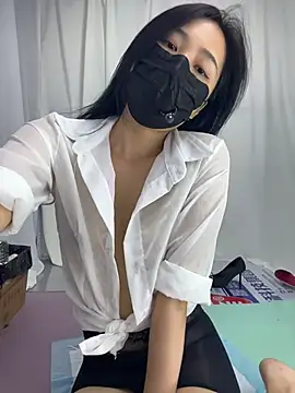 Nini_11 - 乳夹2分钟Breast clamps for 2 minutes