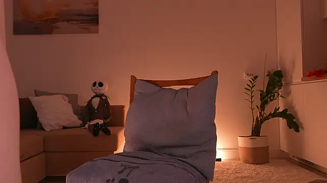 Miablueye - Anal in the oversplit between two chairs