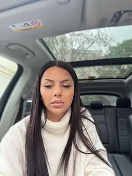 Ivy_Trixx - Free the boobies outside