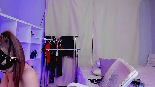 Emma_Brewn - ❤️Oiled boobies❤️