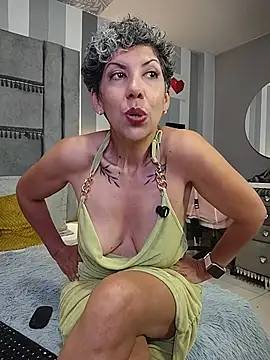 Julianewell - Explore my body naked