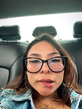 Amira_cute2 - TOUCH CLIT+CONTROL TOY 3 MIN