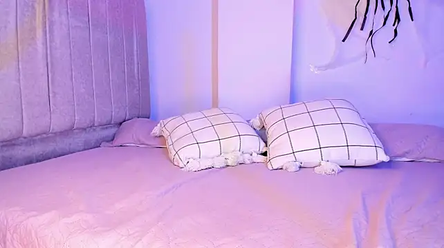 Tylla__ - oil ass+smacks 😈🔥
