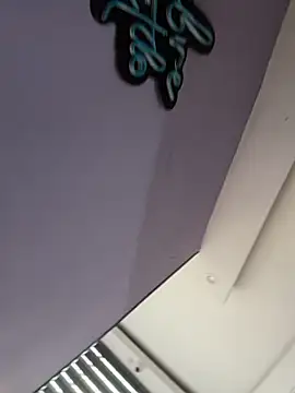 Isabella_horney_ - SQUIRT IN THE PUBLIC STAIRS shh