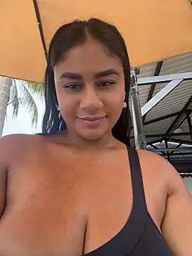 NayTorres - FINGERS IN MY PUSSY, SILENCE IN PUBLIC