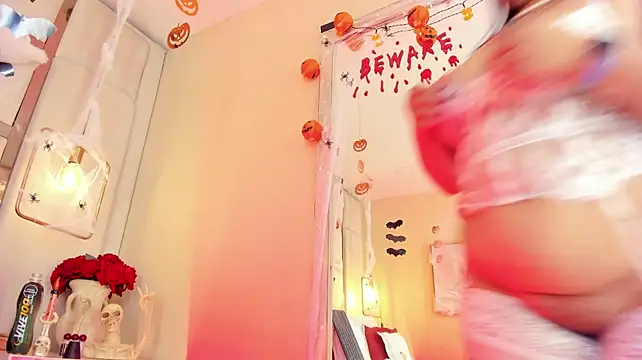 Elizavenus - Spank pussy close up