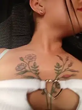 MAYE__13 - The driver touches my breasts 😈🥵🥵