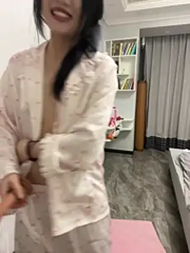Youyouaini - 内裤蒙住眼睛吐舌高潮