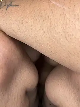 Juicey_bhabhi_pussy - Spit on pussy and boobs check insta boys