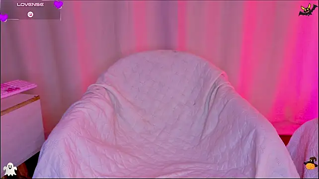Megan_browns1 - suck my finger
