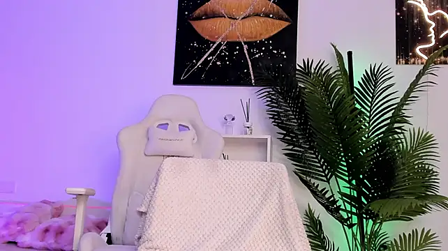 AnyssyaHot - squirt show