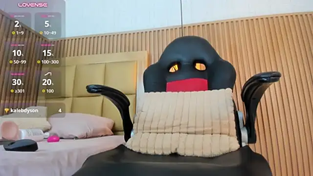 CELESTETAYLOR2 - fingers in my ass
