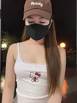 My_Melodyy - Make me cum pussy in public garden 🪴😈