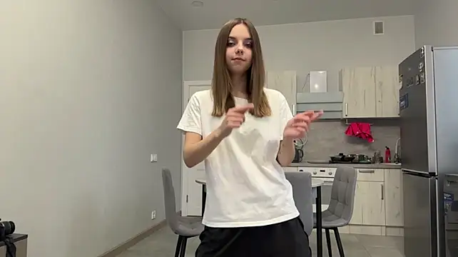 LisaPorse - air kiss
