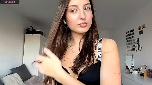 ConchitaRa - Oil my ass