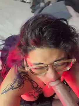 SabrinaV_ - show boobs + rub pussy
