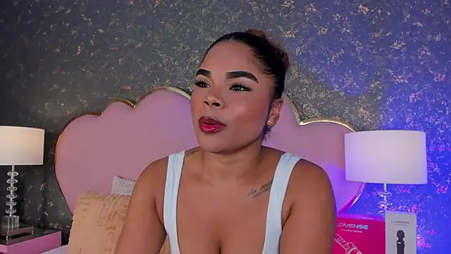 NahiaraReina - wet my pussy 😈🥵