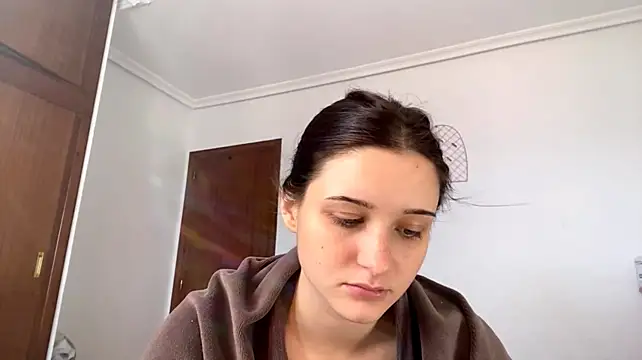 RoseDiebol - show juicy tits😍😍😍