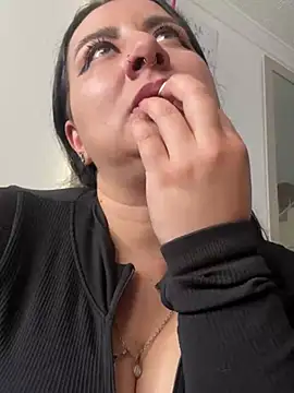 Abril_Luv - show squirt +lush ass control 3 min