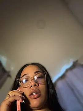 Ashley_Tompson1
