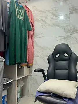 Dayadubey_ - bounce the tits