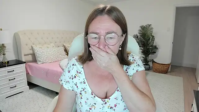 Vika73 - type - ​menu ​and ​private ​active