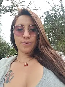 VALERY-94 - Off Bra in public 😈🔥