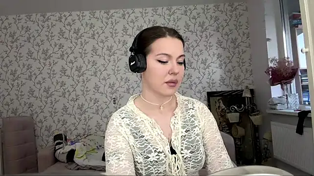 ElizbethPizza - Show outfit