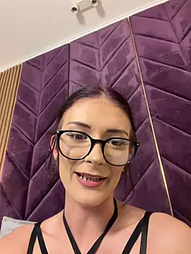 JadeVesper - Less innocent, more trouble!Striptease💋