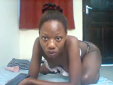Bee_queen9 - Sexy queen masturbating