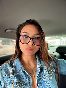Amira_cute2 - put 1 finger inside pussy sussy