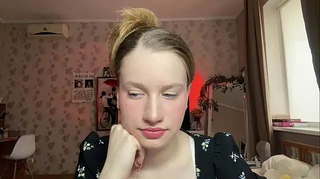 DorothyRebuck - Lets sensually touch my neck <3