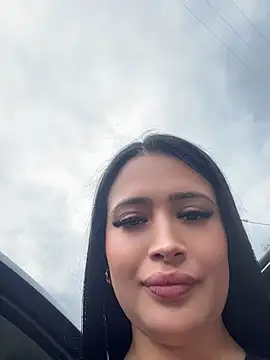 Sara_fun - Open boobs in street