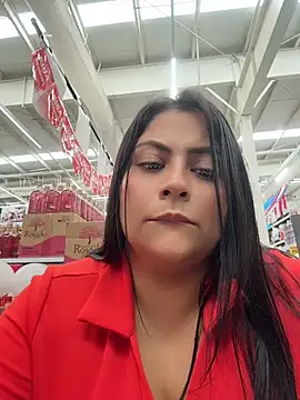 Angie_e - 😒👿😮Naked in supermarket +finger pussy
