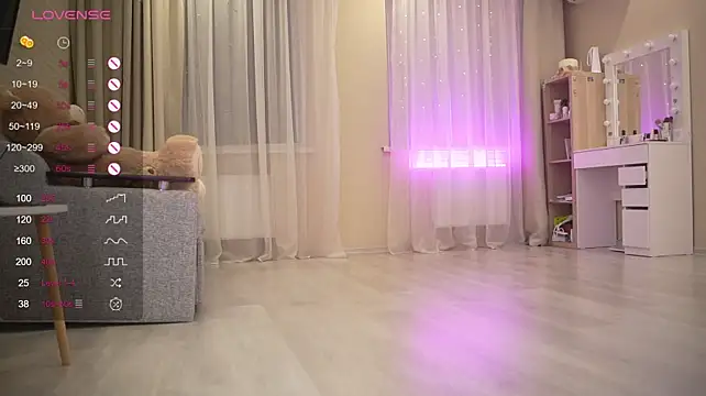 Bananalizzy - Touch ass close up ♡