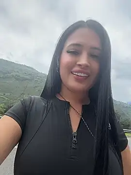 Sara_fun - Open boobs in street