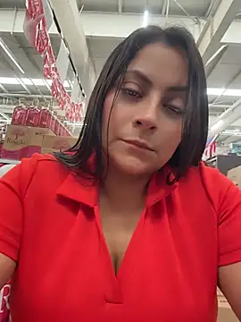 Angie_e - 😒👿😮Naked in supermarket +finger pussy