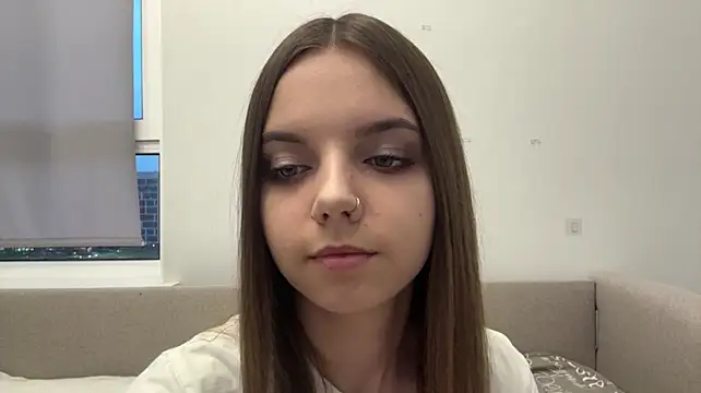 LisaPorse - air kiss + smile face