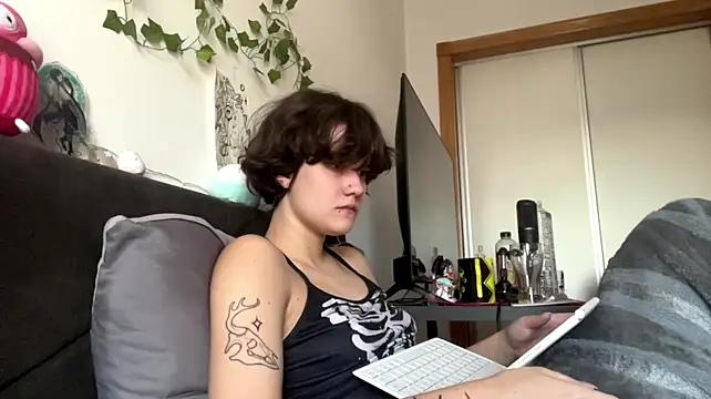 HeyFriren - sent u my hot Video ANAL and we go pvt