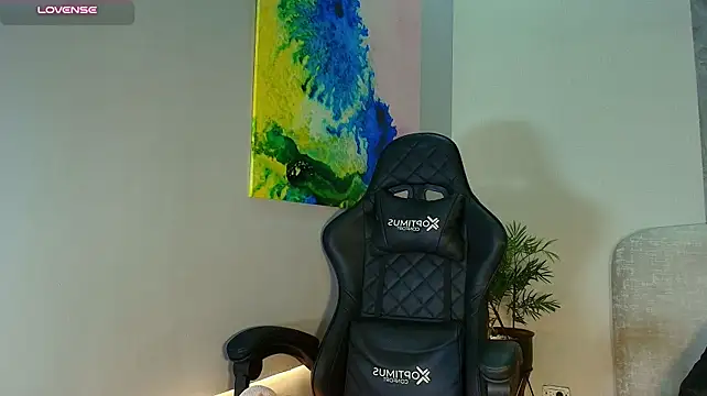 Megan_lux_