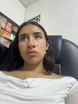 LilyRossi_ - Show pussy