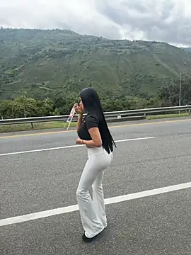 Sara_fun - Open boobs in street