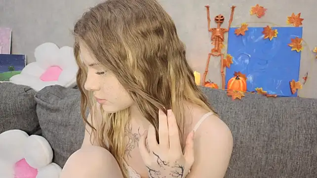 CarolinePepper - BLOWJOB DILDO CLOSE UP AND KISS YOU