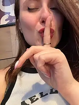 Dina_Tease - SPANK PUSSY next GUARD in KFC