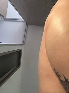 Samanthakiss192 - giant bottle in my pussy