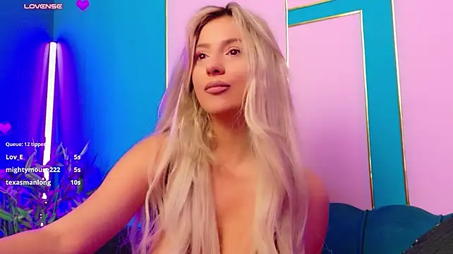 AriannaSins - 🎯Boobs bounce in your face