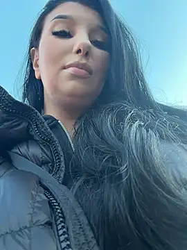 Tisha_Busty - SLOPPY ahegao near ppl risky