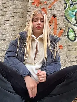 RossyMood - tight tight CAMELTOE+sit on u FACE PUBLC