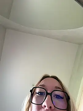 Giuliana_baby - DEGOMME MOI FORT 🎁🎁🎁